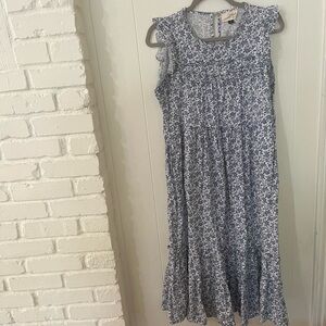 Universal Thread Blue Floral Maxi Dress